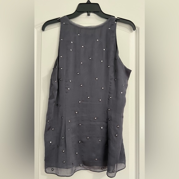 WHBM - Vintage Sleeveless Grey Flowy Shell - Picture 4 of 7